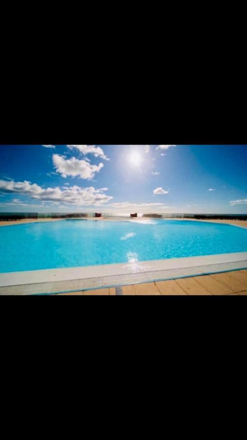 Grand Studio Bord De Mer Plus Piscine Sete Bagian luar foto